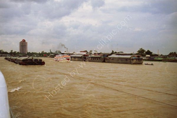 Pearl of Siam River Cruiser & Rice Barge Trains, Mae Nam Chao Phrayal River, Ayutthaya to Bangkok